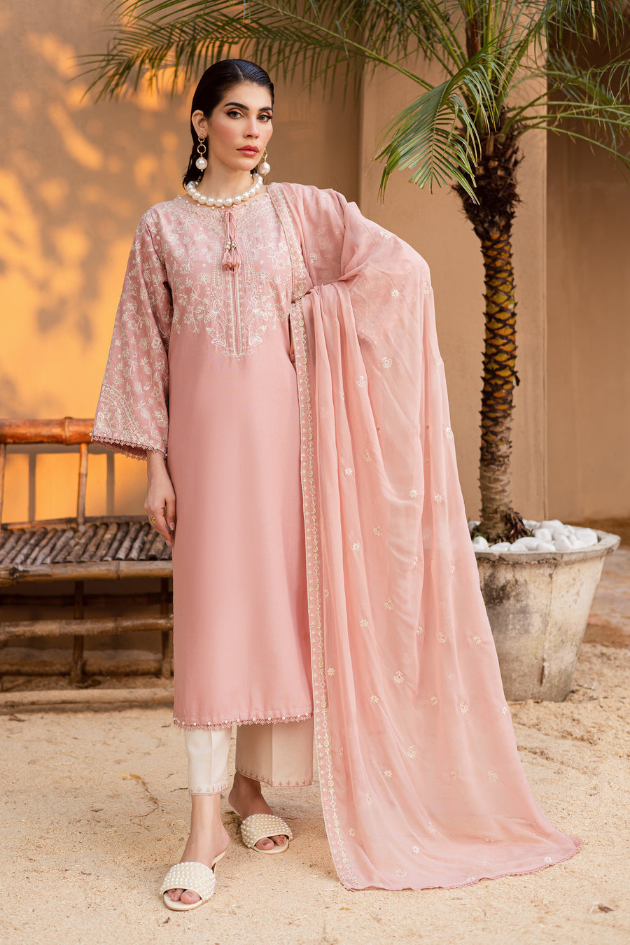 Batik Embroidered Dhanak 3-Piece Unstitched Suit – Pink