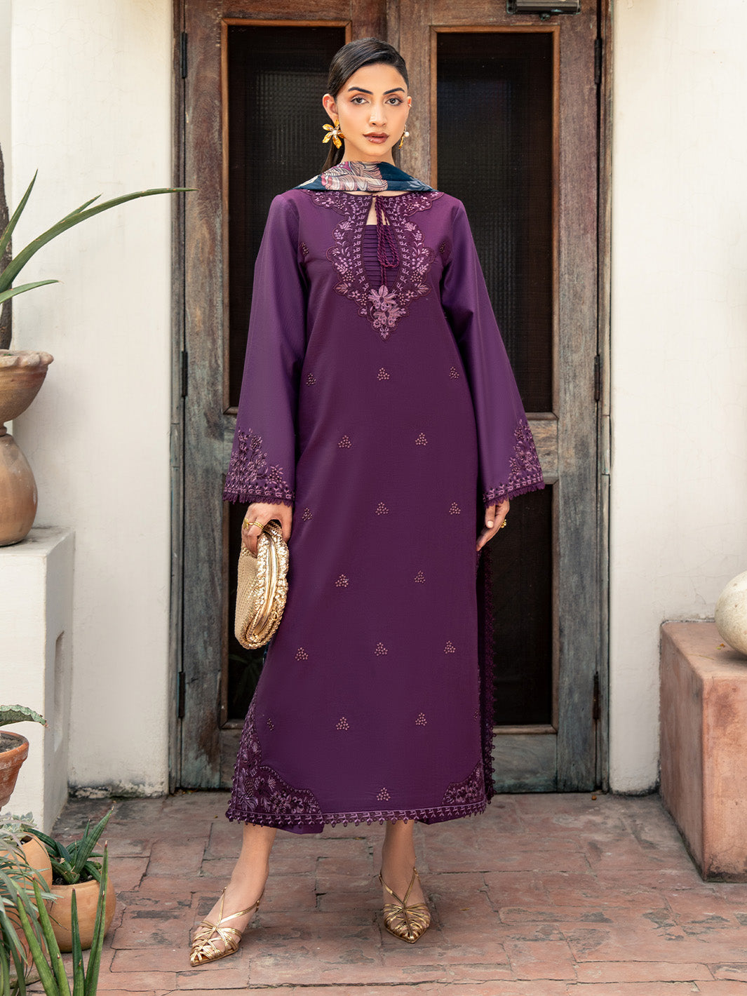 Dhanak Embroidered 3 Piece Unstitched Suit