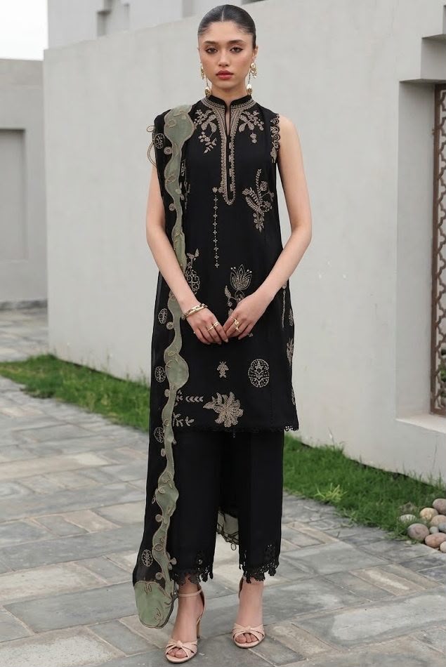 Qalamkar 1449 – Premium Airjet Dhanak Suit with Digital Wool Shawl, Black
