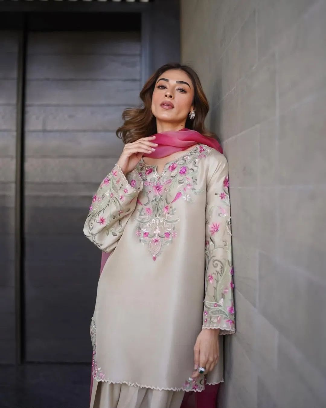 Silk Embroidered Unstitched 3 Piece Suit with Ombre Organza Dupatta, Champagne (view 4)
