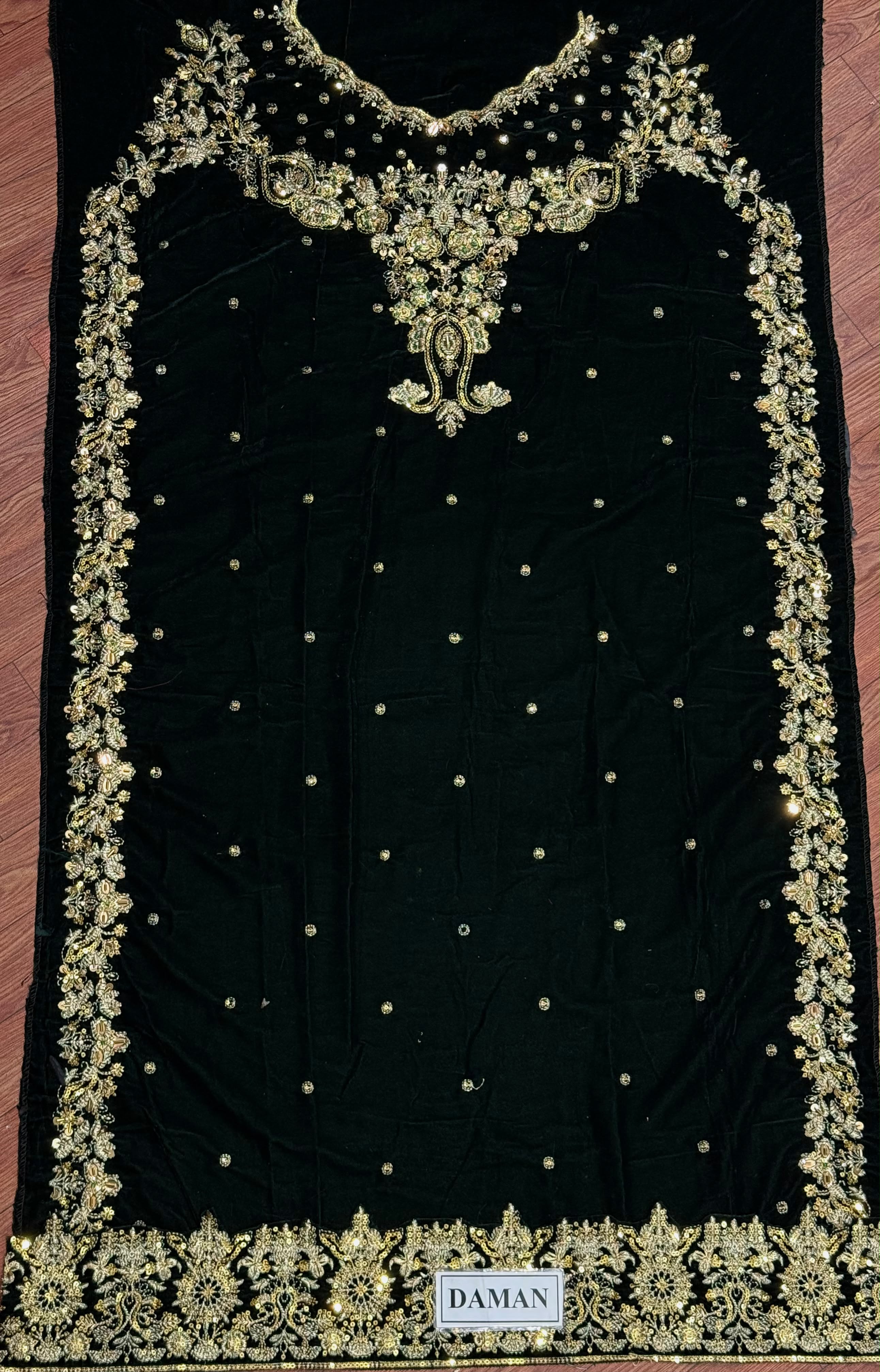 Velvet Embroidered Unstitched 3 Piece Suit with Embroidered Velvet Shawl, Emerald Green (view 4)