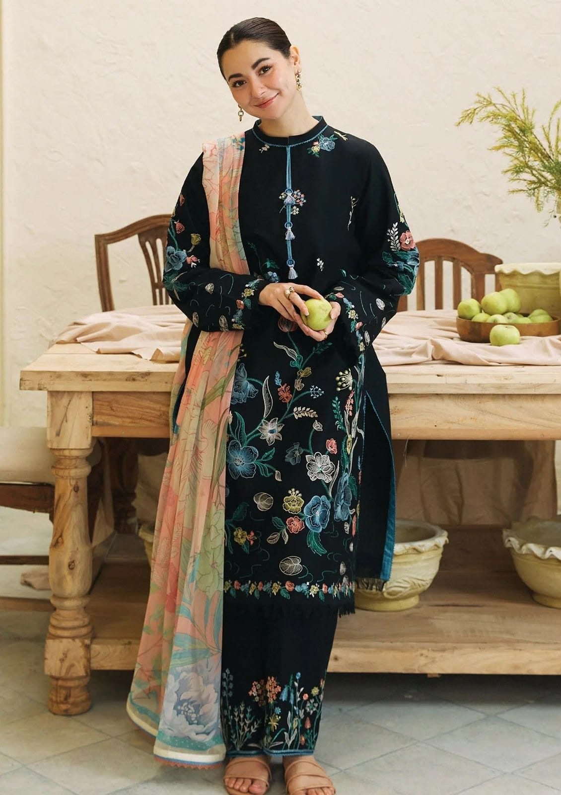 Zara Shahjahan Dhanak Embroidered Hit Code Suit, Black