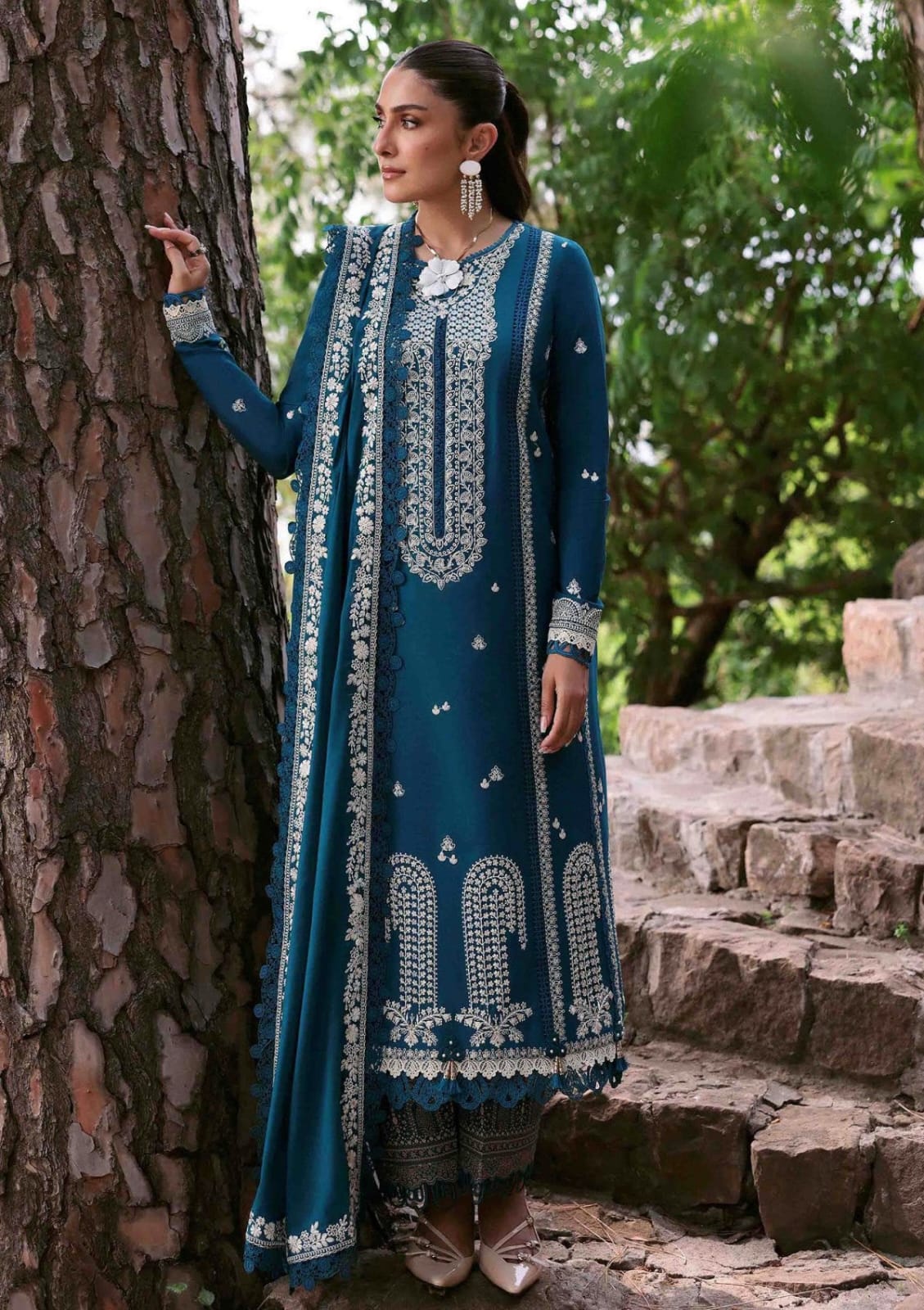 Asim Jofa Heavy Embroidered Dhanak 3-Piece Unstitched Suit – Blue