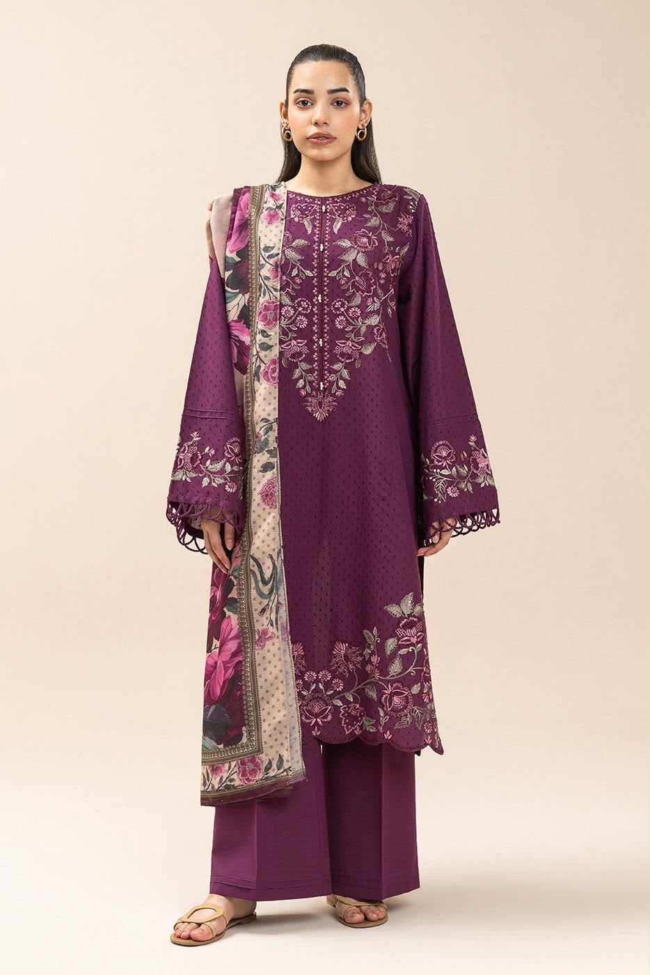 Beachtree 2718 Dhanak Hit Code Winter Collection Thread Embroidered 3-Piece Unstitched Suit with Wool Printed Shawl – Plum