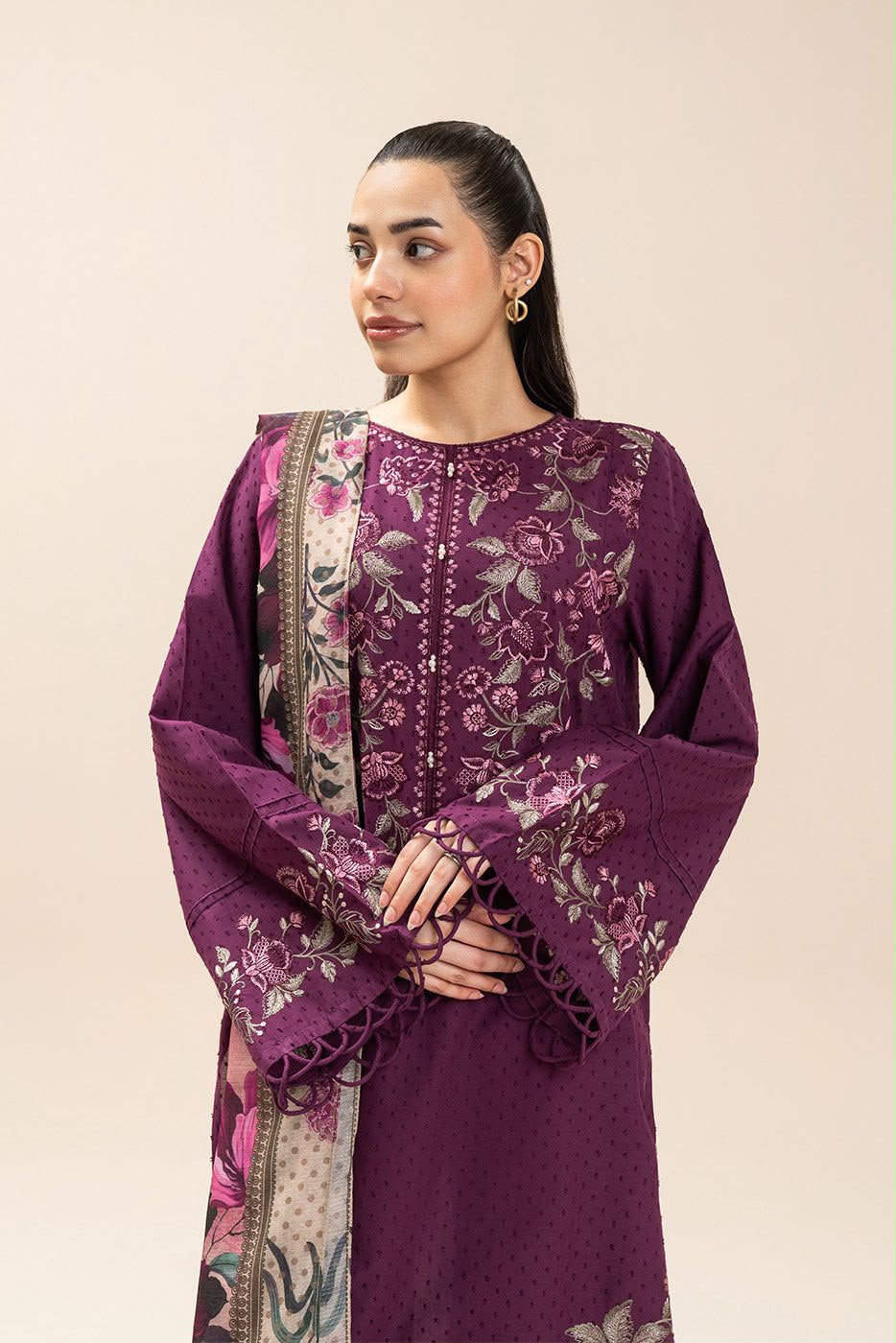 Beachtree 2718 Dhanak Hit Code Winter Collection Thread Embroidered 3-Piece Unstitched Suit with Wool Printed Shawl – Plum (view 2)