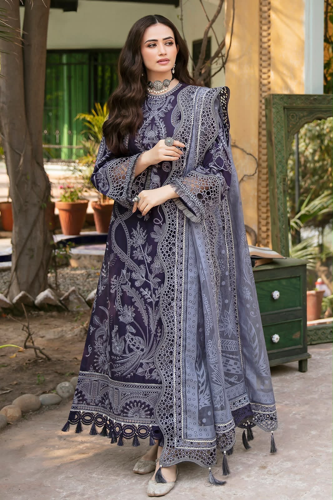 Mahnoor 7631 Winter Dhanak 3-Piece Heavy Embroidered Unstitched Suit – Deep Purple