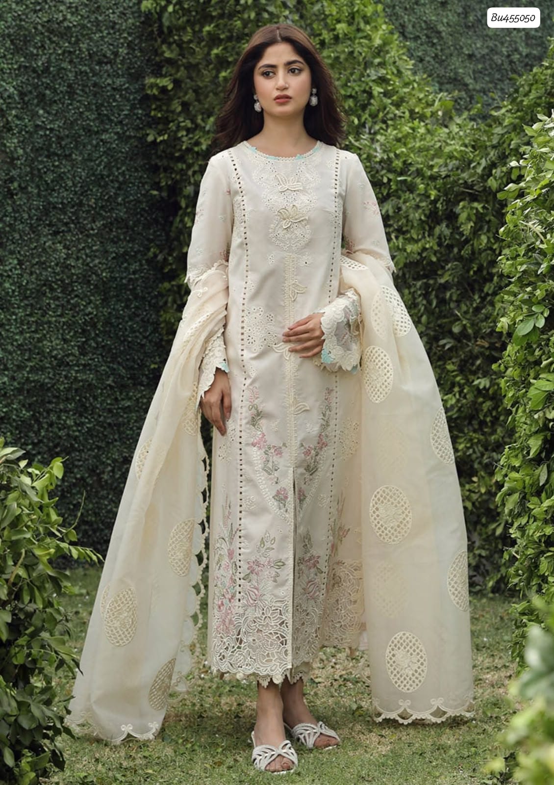 Rang Rasiya Winter Dhanak Embroidered Edition Premium Pure Dhanak 3-Piece Unstitched Suit with Embroidered Dhanak Shawl – Ivory (view 2)